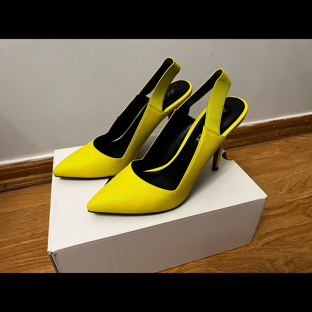 Aldo Toviel Neon Yellow Heels. Back elastic strap. Size: 7.5